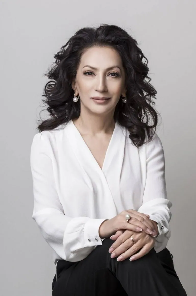 Насиба Абдуллаева – биография